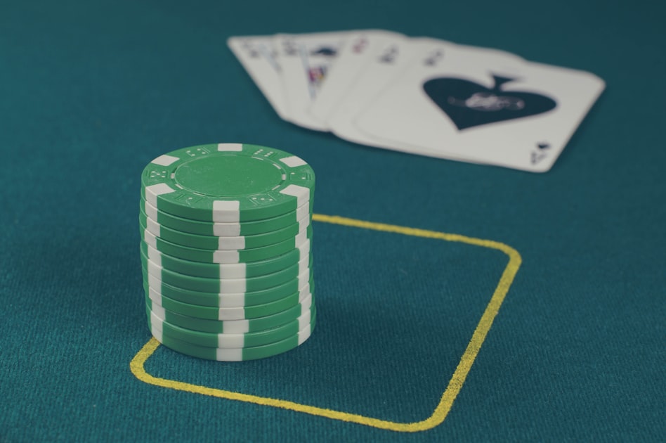 棋牌游戏策略分析:从棋谱到实时比分的进阶学习 棋牌游戏策略分析:从棋谱到实时比分的进阶学习